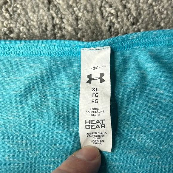 Under Armour tank - Picture 2 of 4